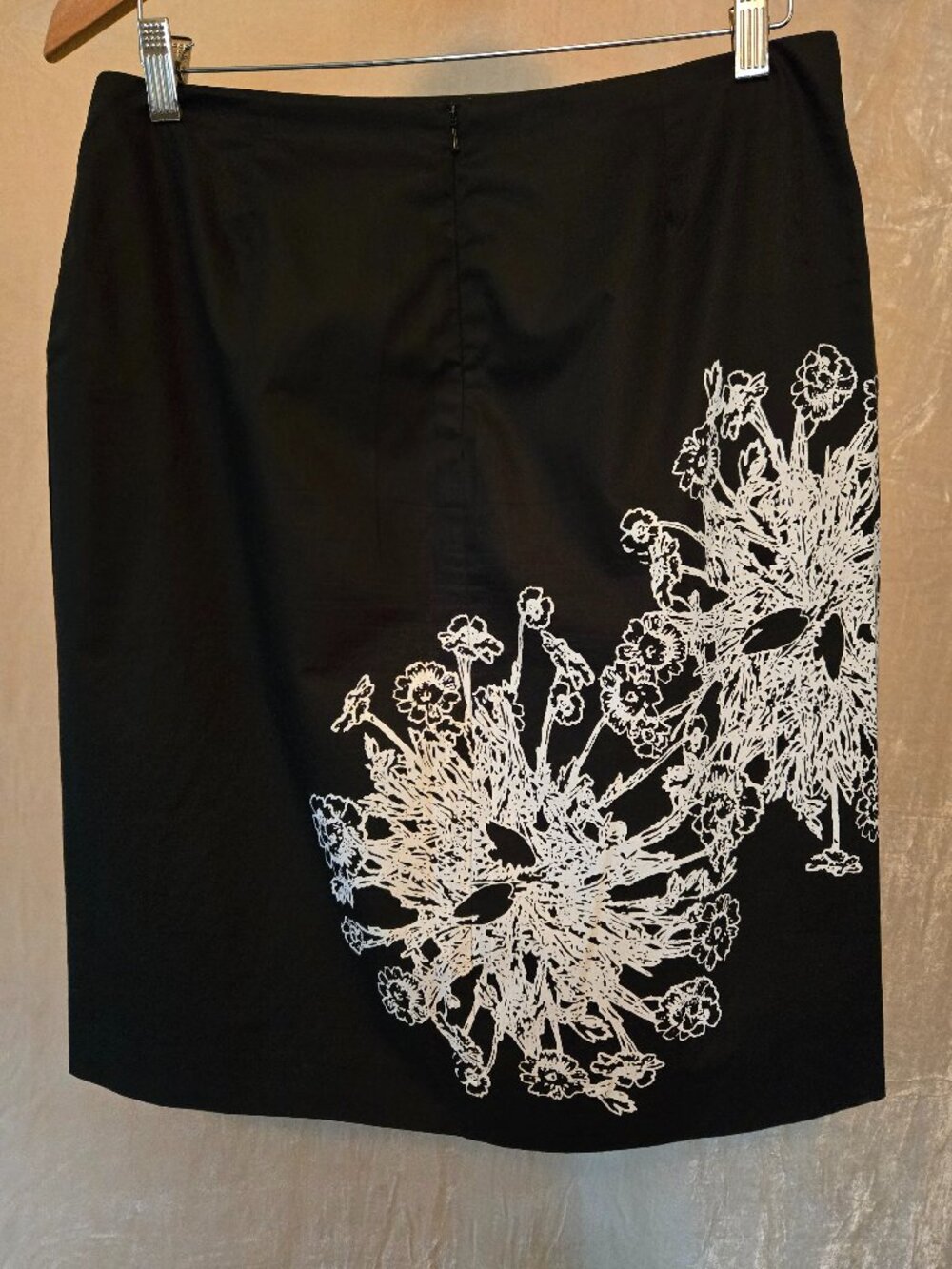DKNY Black Floral Graphic Print Pencil Skirt Side Slit Sz10 100% Cotton - Picture 2 of 12